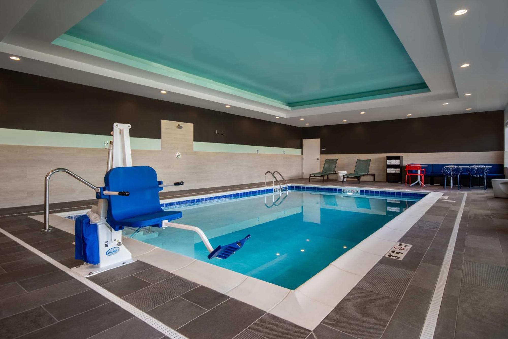 Tru By Hilton Merrillville Bagian luar foto